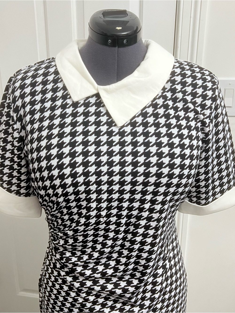 Women's Houndstooth Dress with White Collar